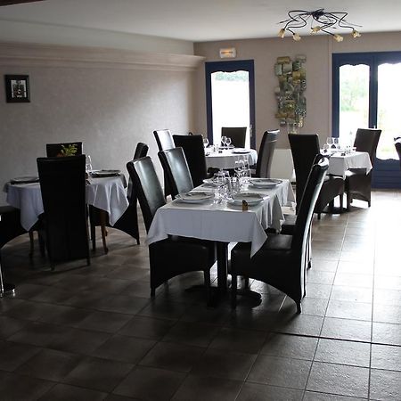 Auberge De Villequier Villequier-Aumont Exterior foto