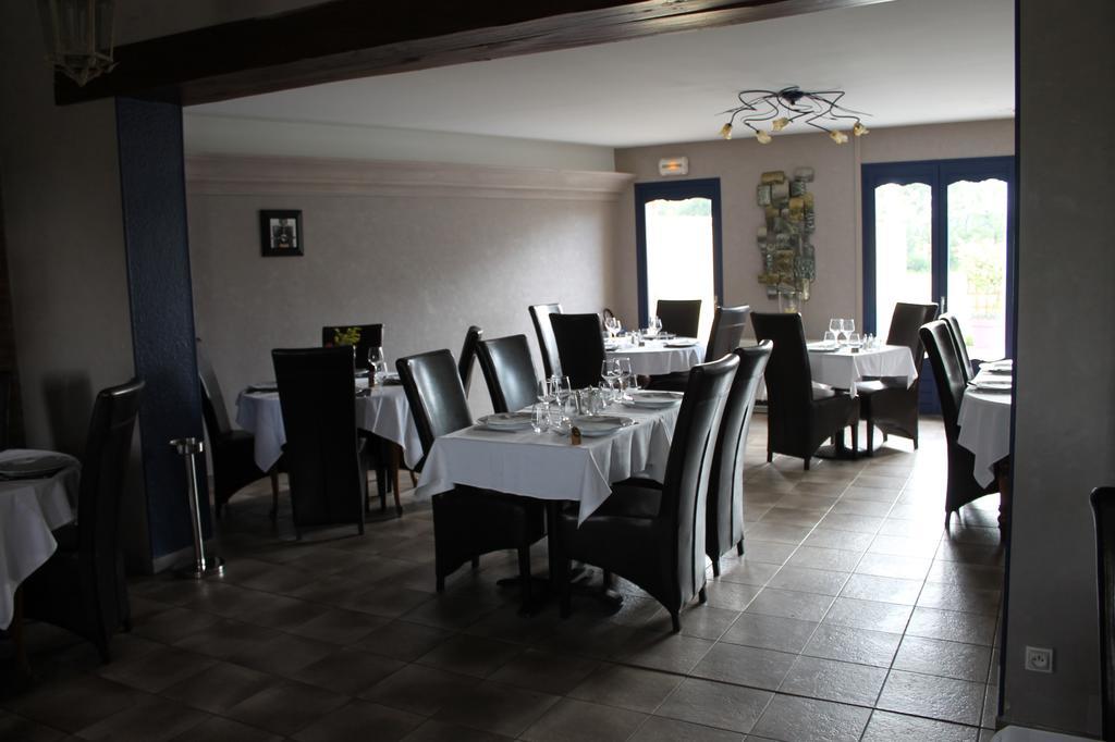 Auberge De Villequier Villequier-Aumont Exterior foto